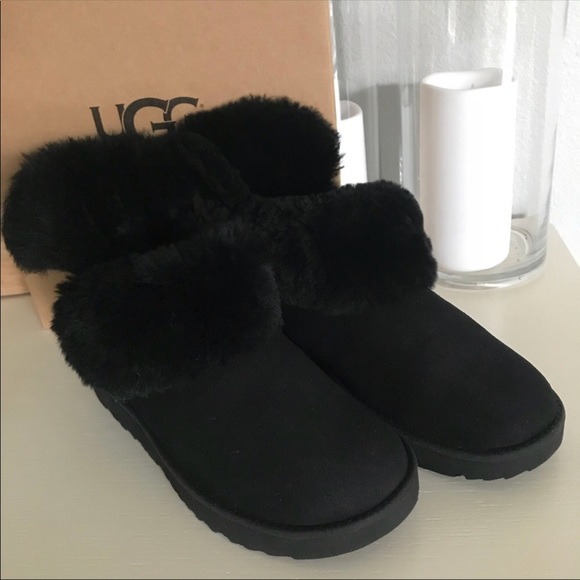 Mini cuff uggs - Picture 1 of 7